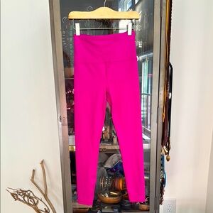 EUC Athleta Ultra High Rise Elation 7/8 Tight leggings, xxs